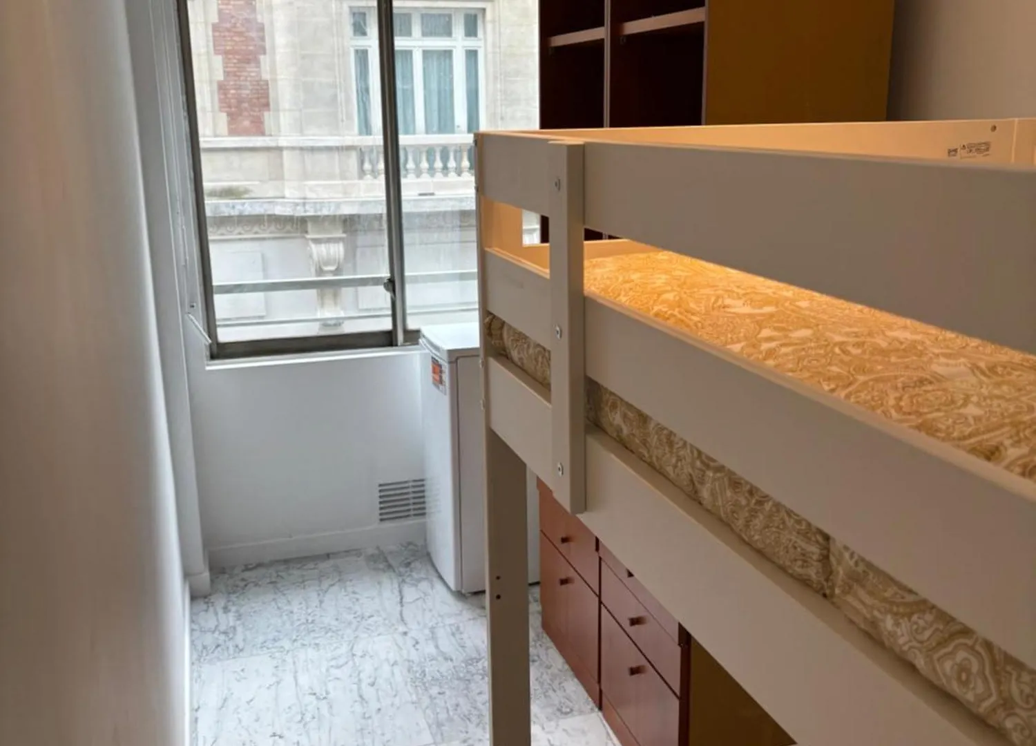 Paris Ponthieu Apartment
